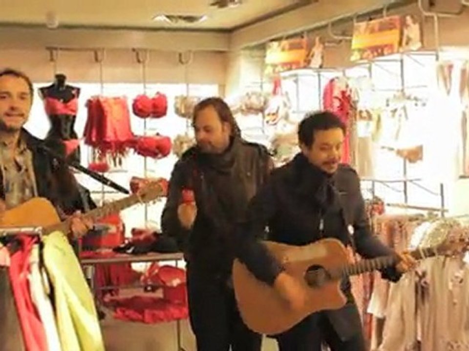 "La Saint-Valentin" live sauvage @ PARIS
