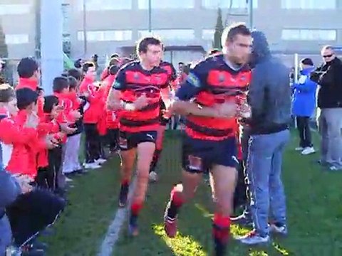 encouragement des petits du COB XV envers leurs ainés les SENIORS