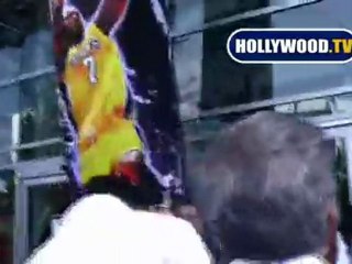 Dustin Hoffman and David Arquette Gear Up For The Lakers