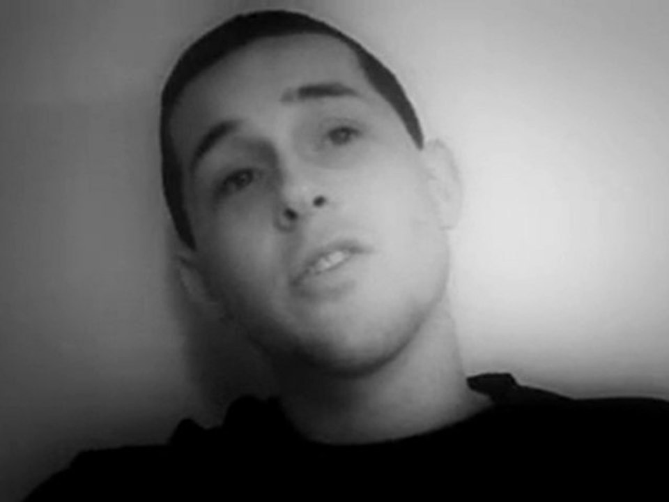 Nicki Minaj Grammy Awards Performance 2012 Roman Holiday exorcist