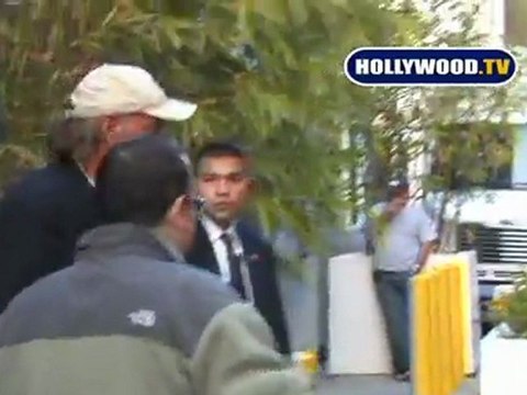 Jesse Ventura & Larry King Are All Smiles While Leaving CNN.