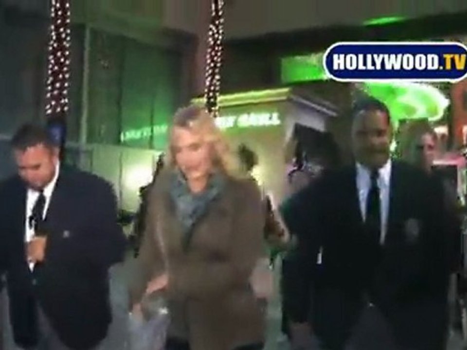 Daryl Hannah Has No Comment On Mike Tyson