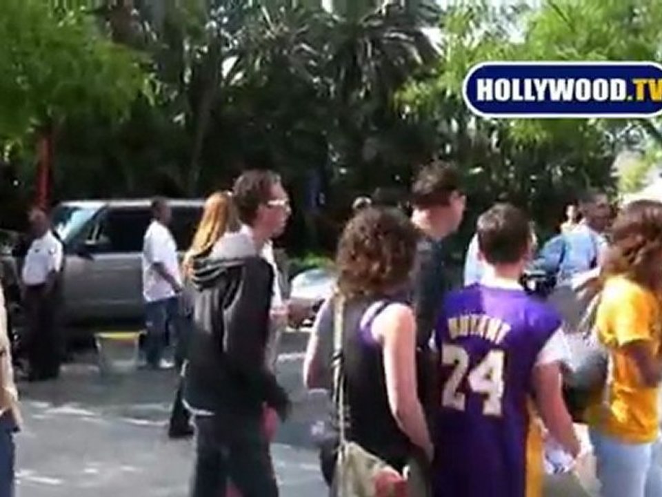 Andy Garcia Waits In Line At The Lakers Game
