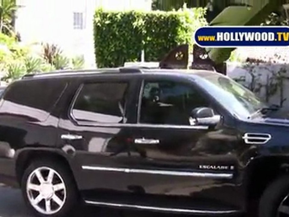 Lindsay Lohan All Smiles In The Sun.