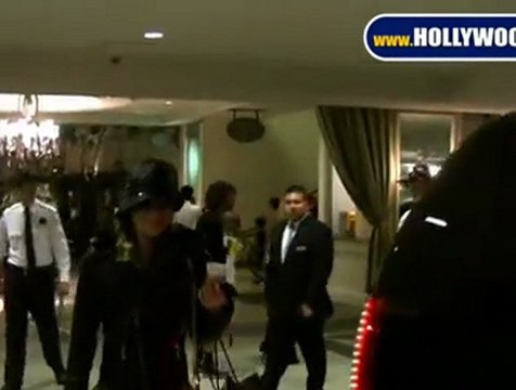 Lindsay Lohan All Smiles At The Grove.