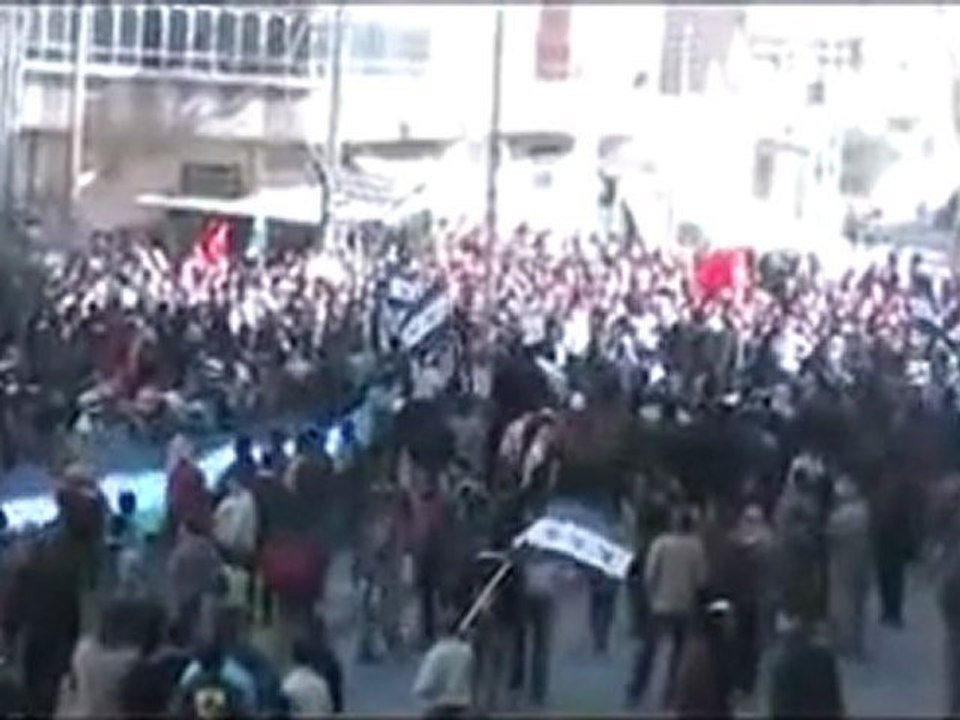 فري برس   ريف دمشق تشيع الشهيد ابراهيم صقر و تدخل قوات الاسد و اطلاق النار على المشيعين مدينة ضمير 10 2 2012