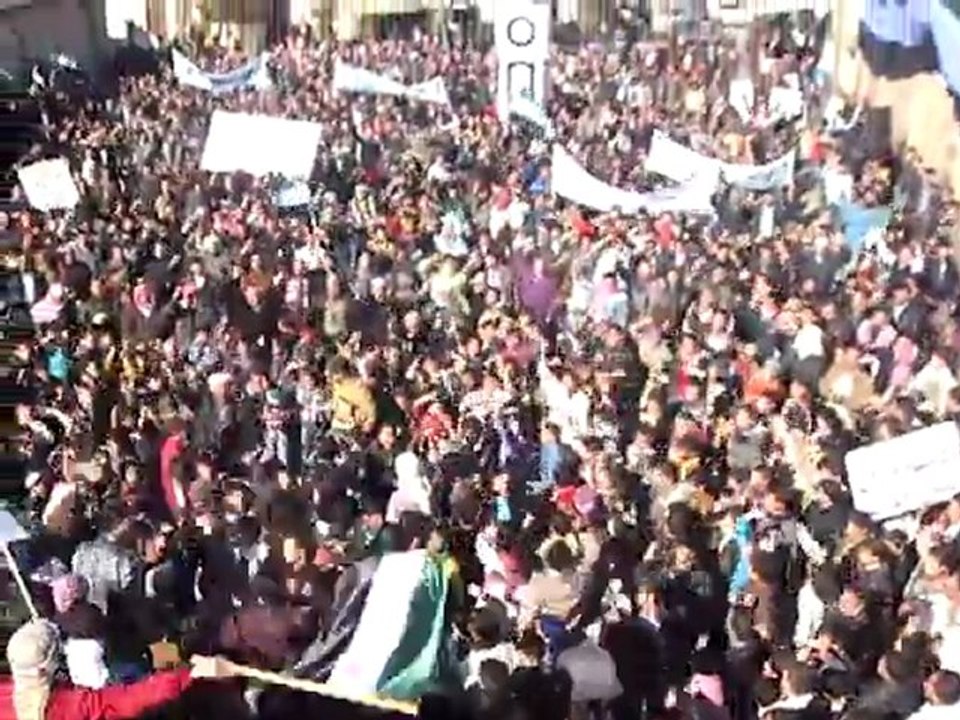 فري برس   ريف حلب تل رفعت جمعة النفير العام  10 2 2012 جـ2