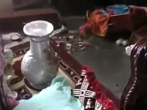 فري برس درعا بصر الحرير اقتحام الجيش للمنازل المجاورة للحواجز وتكسير اثاثها بصر الحرير 12 2 2012