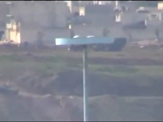 فري برس   حماة الدبابات عند مشاع وادي الجوز 12 2 2012