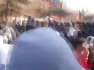 فري برس   حلب  جامعة حلب  نصرة لحمص اروع هتاف ولافتات 12 2 2012