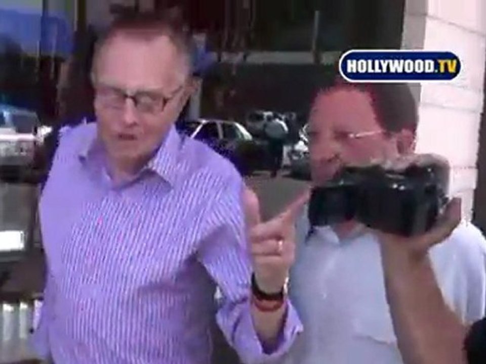 Larry King Says "Hello To Fans"