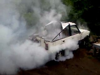 Land Rover Burnout - Show De Boucane Land Rover