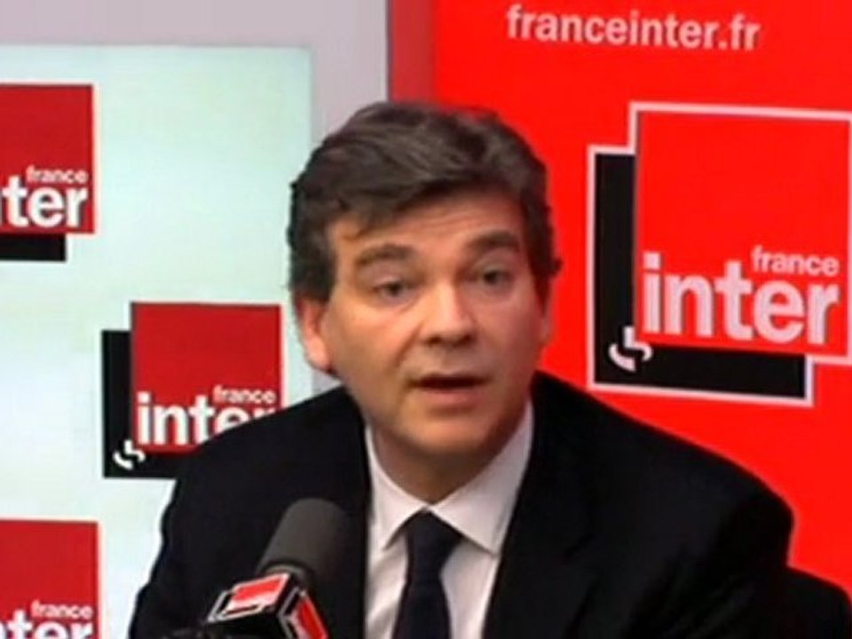 Les débats de la matinale A. Montebourg - X. Bertrand