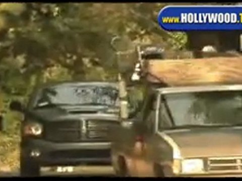 Britney Spears Shopping at Swings N Things, Kids Picked Up