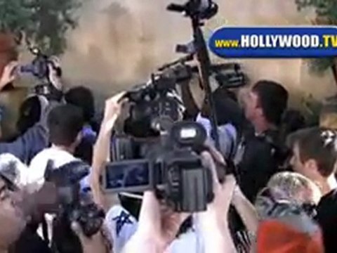 Paris Hilton, Sister Nicky and Mom Party At Orso Restaurant