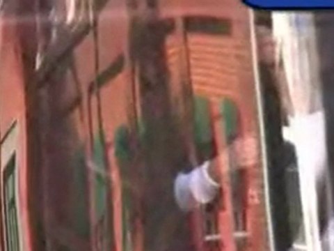 Elizabeth Banks is Excited about Obama winning