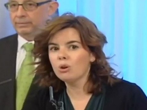 Sáenz de Santamaría defiende la reforma laboral