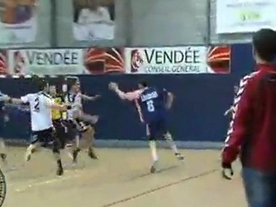 Handball N2M : Pouzauges - Rezé (24 à 33)