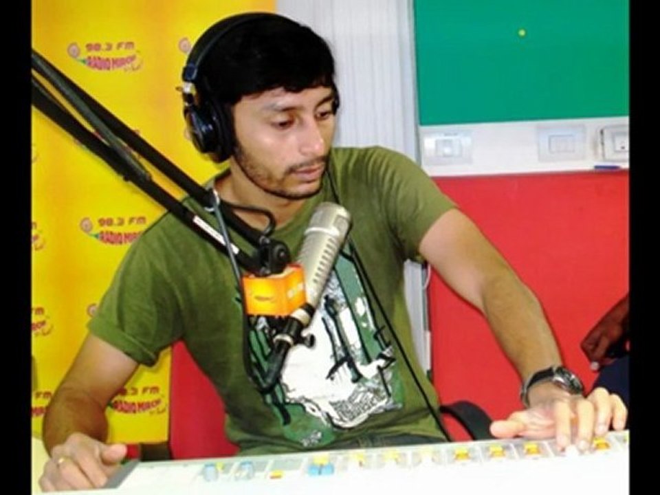cross talk with 92.7 big fm balaji-  Balaji and the bite of the dog
