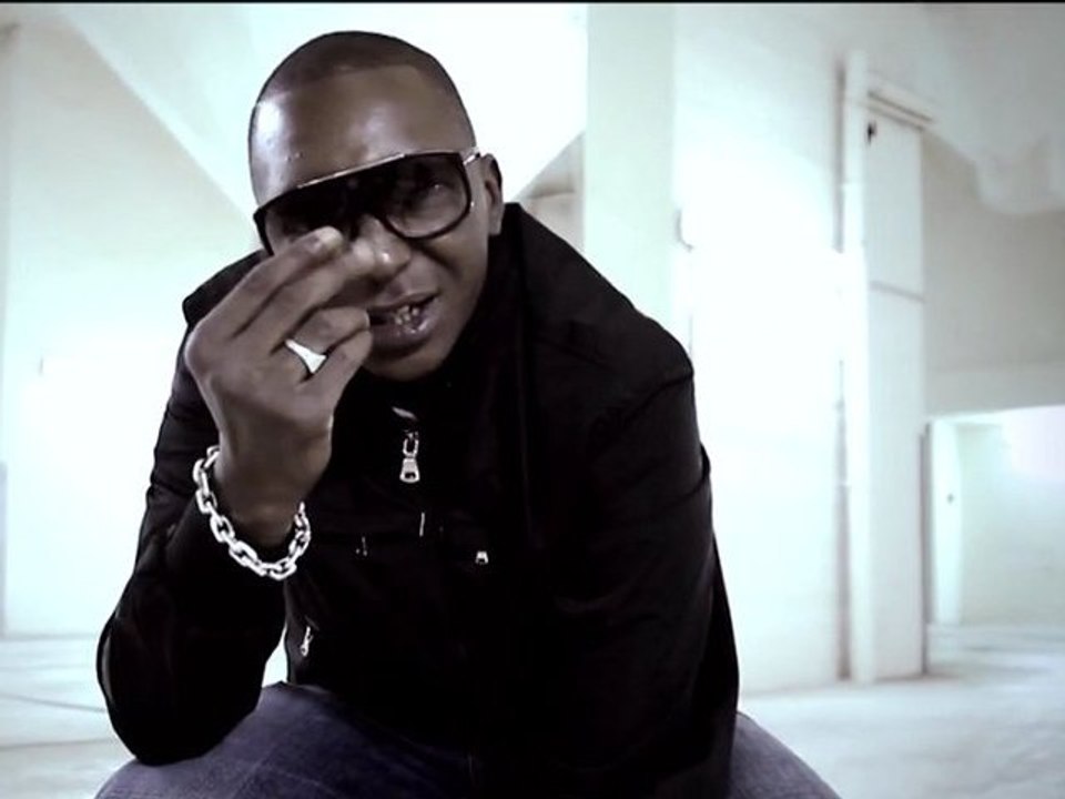 MANOLO (Carré Rouge) - THE END Clip Officiel HD