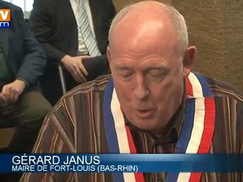 Marine Le Pen continue sa pêche aux parrainages