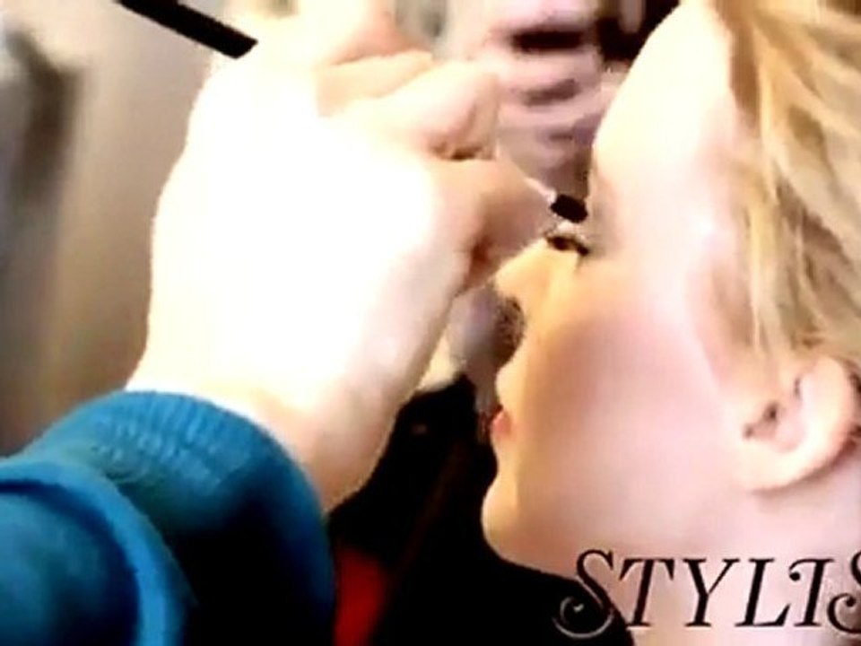 Kylie Minogue - Stylist Magazine fashion shoot behind the scenes 1/2