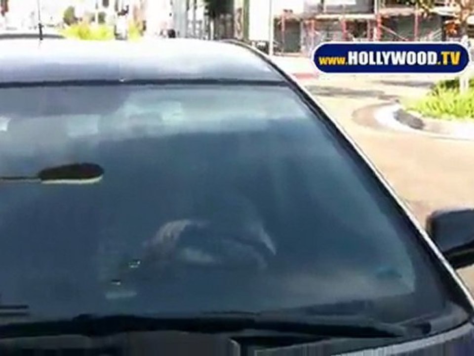 Renée Zellweger Leaves Somerville In West Hollywood