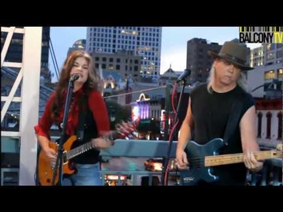 DAWN MARACLE (BalconyTV)