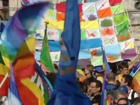 XIX Marcia Perugia-Assisi la testa del corteo - YouTube