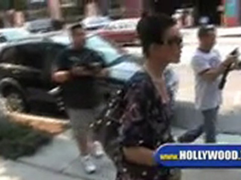 Janice Dickinson Shopping on Robertson.