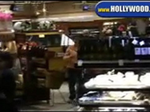 Britney Spears and Adnan Mobbed At Ralphs.