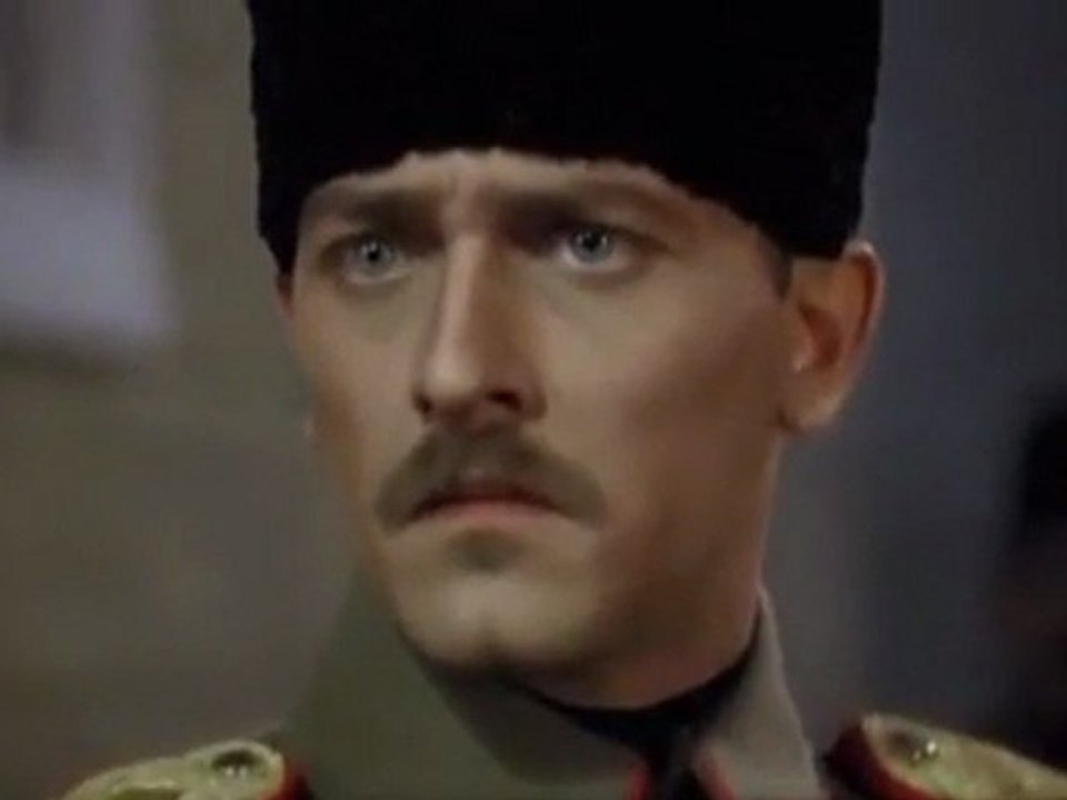 ATATÜRK BİR ÜLKENİN KADERİ