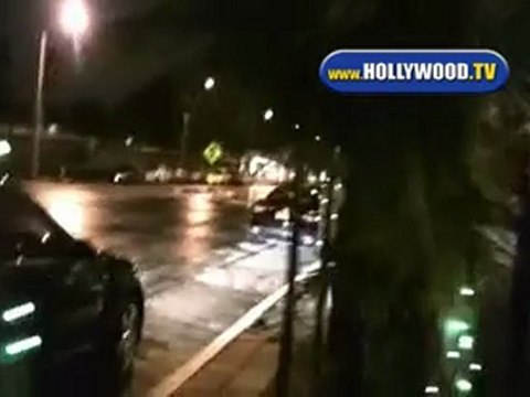 Lionel Richie Waiting For His Car At Madeo