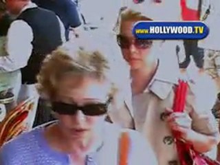 Katherine Heigl Having Lunch with Family.