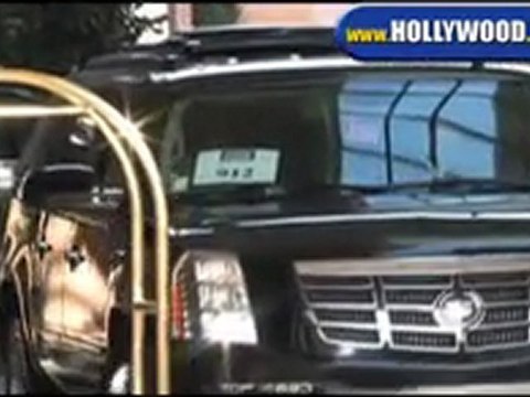 Exclusive:Usher Leaves Beverly Wilshire Hotel.