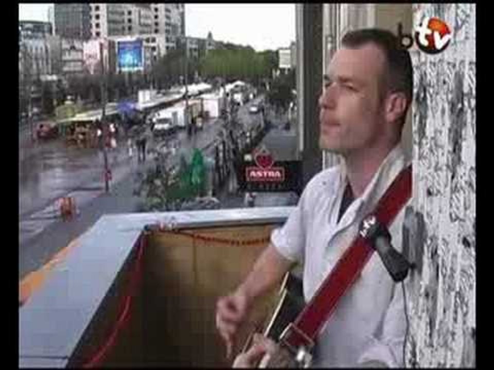 CHRIS (BalconyTV)