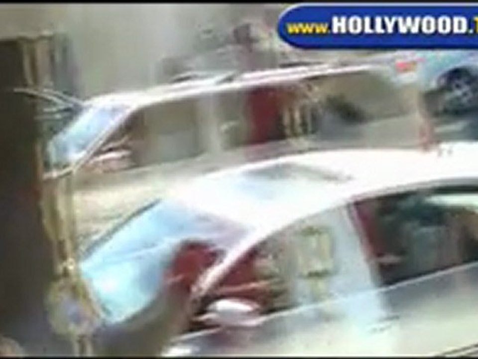 Rachael Ray Shopping @ Curve on Robertson Blvd.