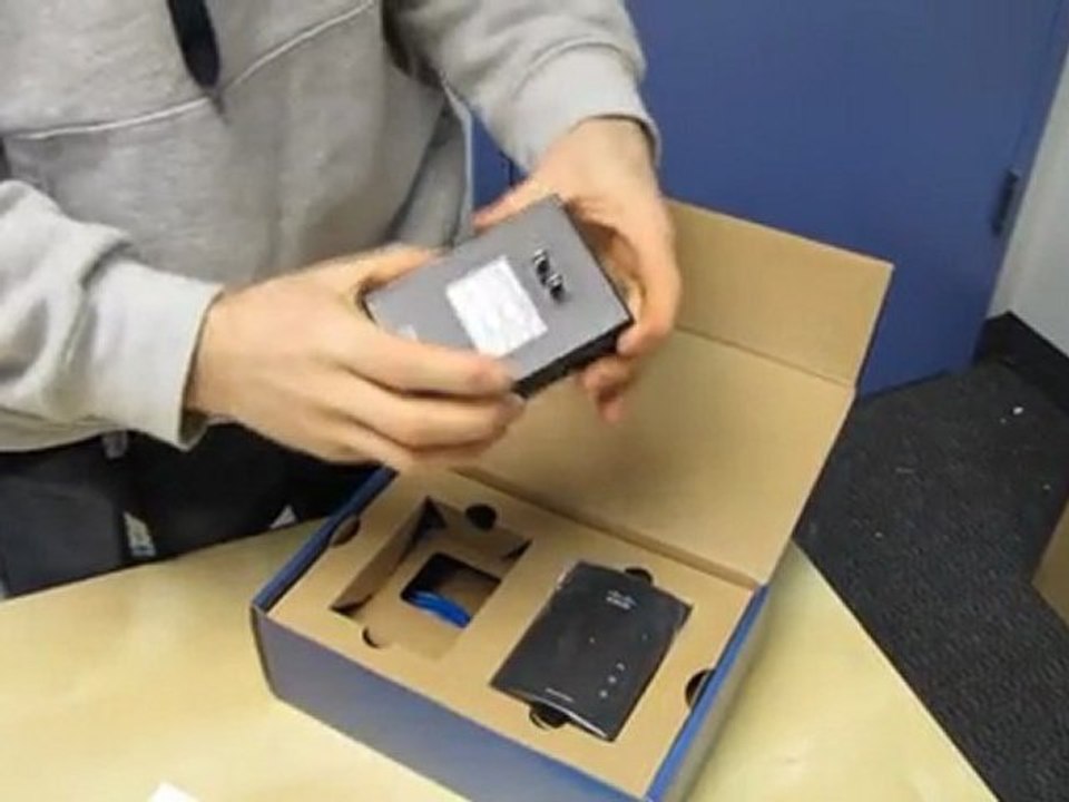 Linksys PLEK400 Powerline Ethernet Adapter Kit Unboxing & First Look Linus Tech Tips