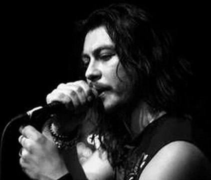 Barış AKARSU BİR KERE SEVMEK BİN KERE ÖLMEK DEMEKMİŞ