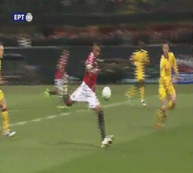 Milan vs Arsenal 1-0 Prince Boateng (1st goal) 15/02/2012