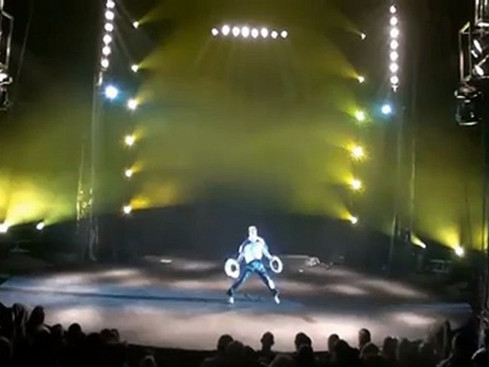 VITALY MIRONOV-juggler-presents Art agency Valentino