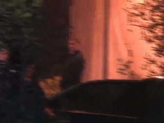 Aaron Eckhart Sneaks Off AFfter  The Scream Awards