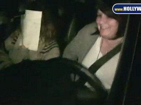 Paps to Drew Barrymore: 'Where's Justin?'