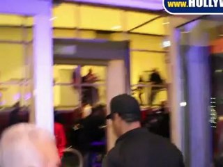 Denzel Washington Enters Staples Center