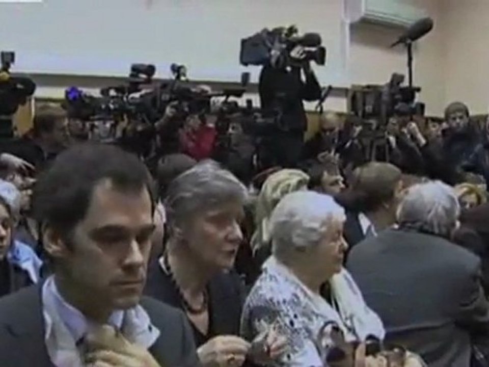 Putin parmaklıklar ardında...