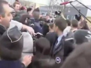 Sarkozy a un periodista: "Ohhhh, estoy impresionado. ¿De dónde es usted?"