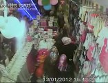 Hırsız Kadınlar Güvenlik Kamerasında