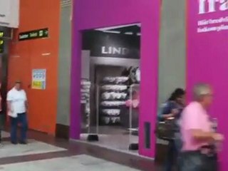 Man Fooled By Fake Store