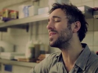 [EXCLU] Charlie Winston - la session "Hello Alone"  en chaussettes