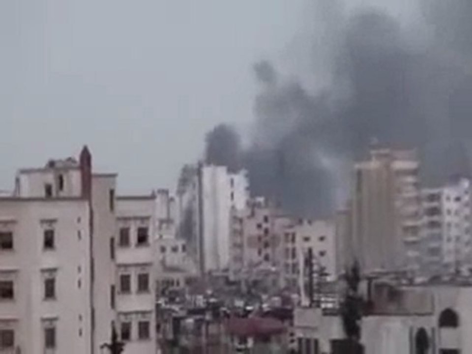 فري برس   حمص قصف على حي باباعمرو 16 2 2012